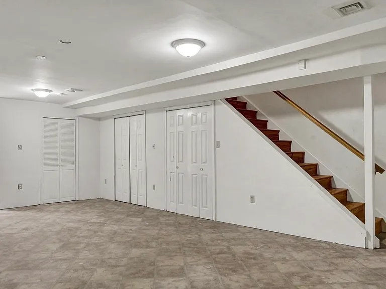 678 Walnut Tree Dr — Photo 20