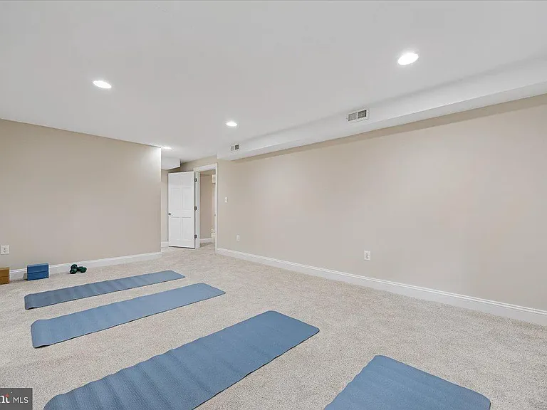 4902 Derussey Pkwy — Photo 85