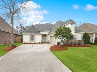 2425 Cours Carson St, Mandeville, LA 70448