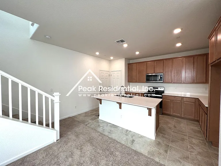 7949 Arcadia Dr — Photo 6
