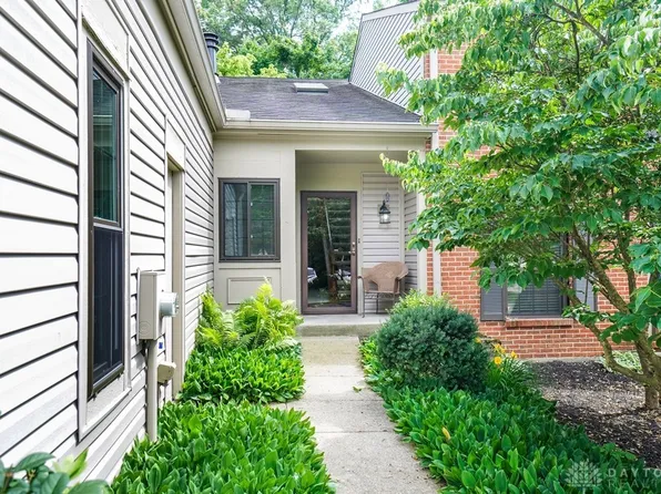 5251 Londonderry Dr, Cincinnati, OH 45241