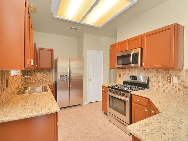 4123 Valedon Ln — Photo 12