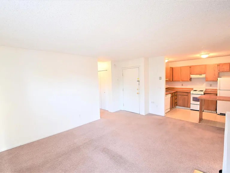 2156 Grove St — Photo 4