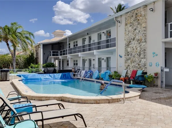 708 Victoria Dr APT 105, Cape Coral, FL 33904