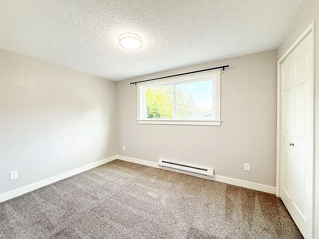 523 S Constitution Ave #B — Photo 22