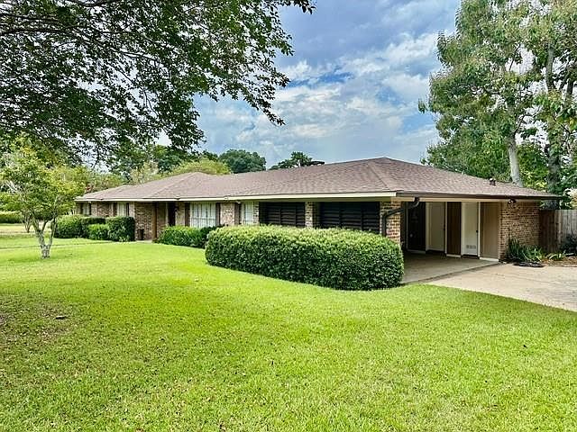 1st image of 503 Highland Woods Dr W