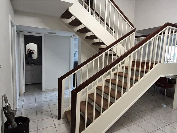 4th image of 1441 W Fairway Rd