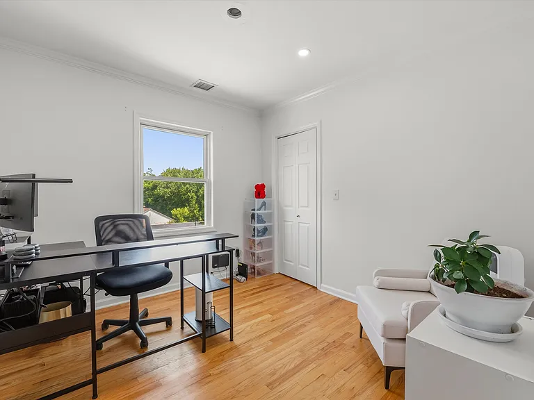 22 Chappelle St #3 — Photo 23