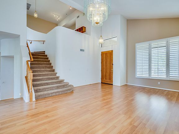 4th image of 23010 N 52nd St