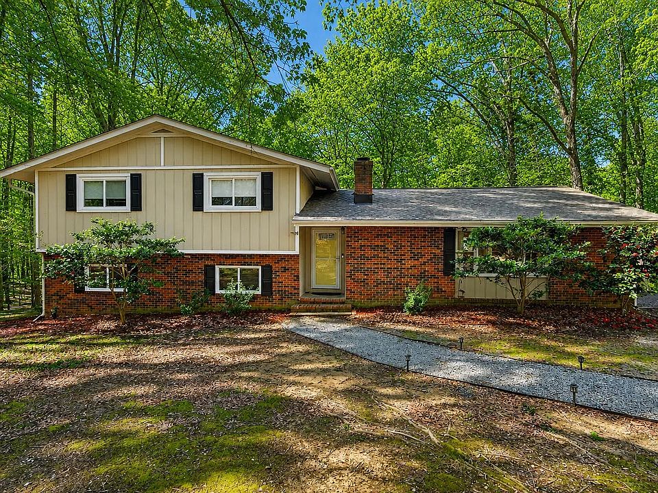 1st image of 920 Shadylawn Rd #A