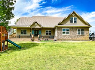 732 W Center St, Cave City, AR 72521