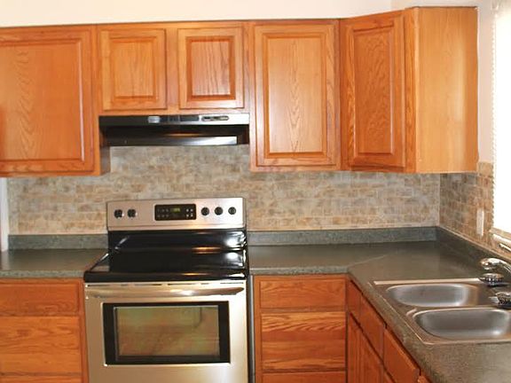 5th image of 553 Robin Hill Cir
