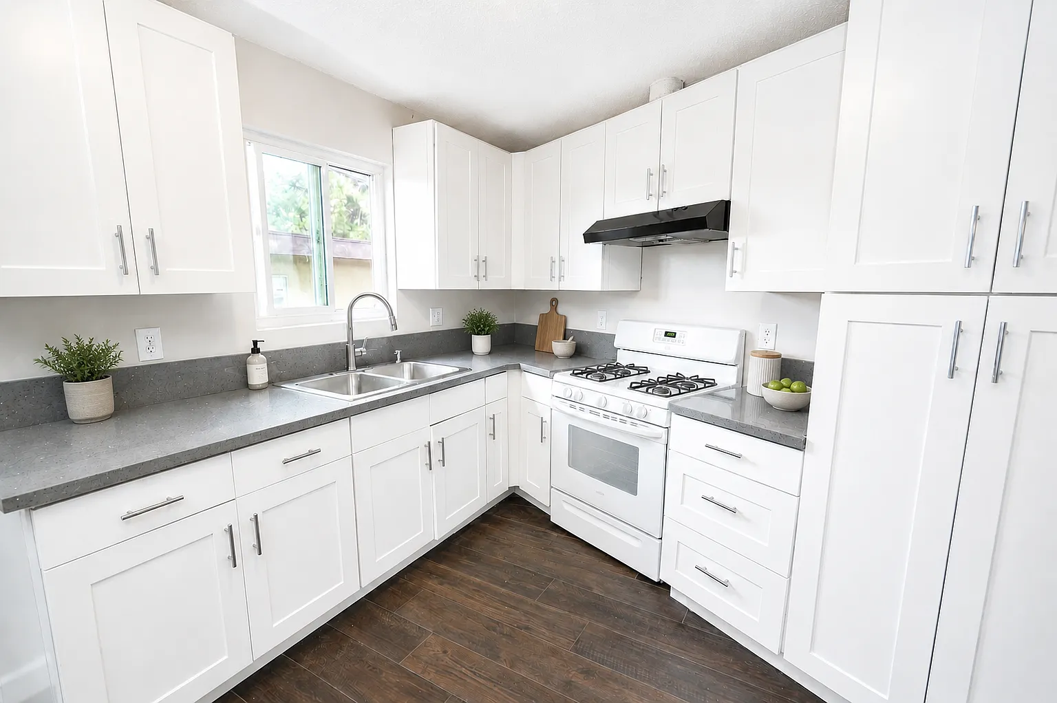 3 bed, 1250 sqft, $2,749 — Photo 1