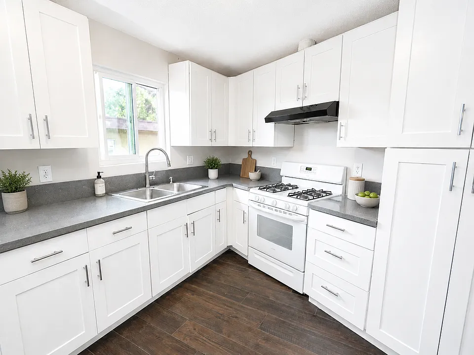 277 S Avenue 52 #1