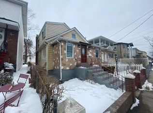 145-60 224th St #R, Springfield Gardens, NY 11413