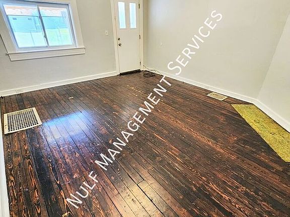 2nd image of 4243 Dunkeld Way