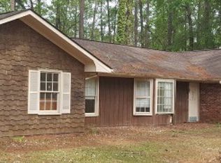 136 Conway Dr, Jesup, GA 31545