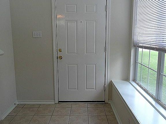 3rd image of 16615 Newglen Ln