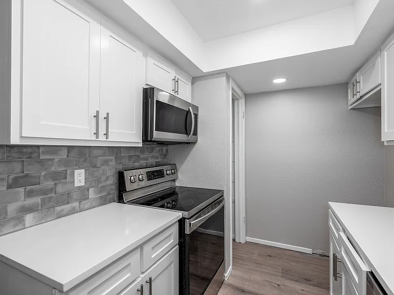 2854 Ursa Cir — Photo 8