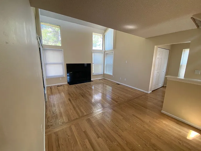 4120 Autumn Heights Dr #F — Photo 3