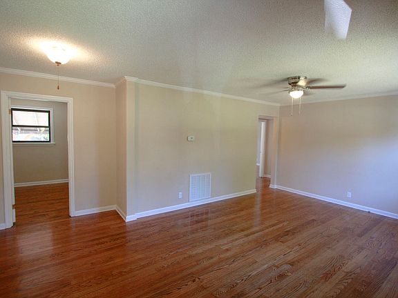 4th image of 3213 Easterland St