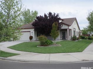 2401 Yalonda Ln, Turlock, CA 95382