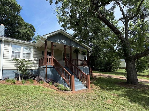 3rd image of 107 Irene Cir
