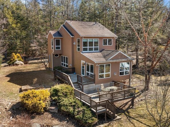 113 Norwich Lk, Huntington, MA 01050