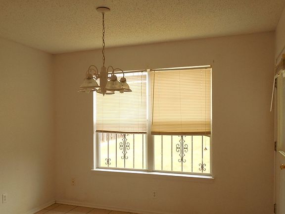 5th image of 2406 Tracey Ann Ln