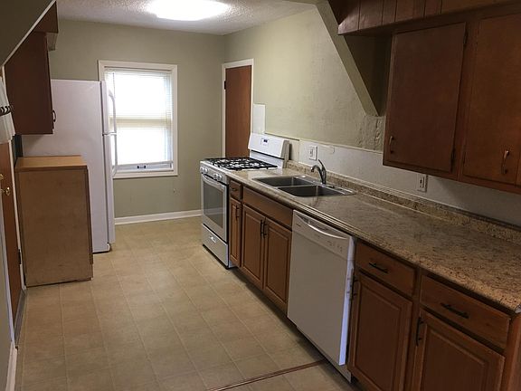 5th image of 627 S Hayford Ave