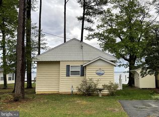 15219 Potomac River Dr, Cobb Island, MD