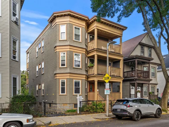 81 Auckland St #1, Dorchester, MA 02125