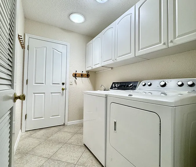 487 Thistledown Way — Photo 22