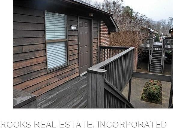 3rd image of 149 Windsor Castle Dr APT C