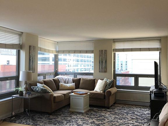 Huge Living Space - all hardwood floors