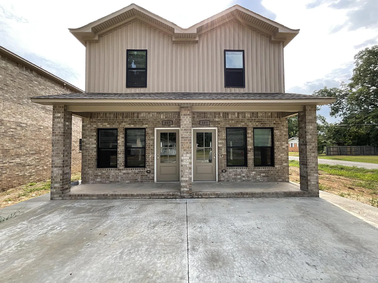 3 bed, 3.0 bath, $1,500 — Photo 1