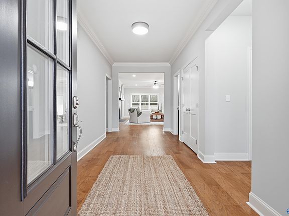 4th image of 210 Lyndon Cove Rd