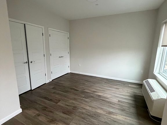 2nd image of 315 Lake St #302