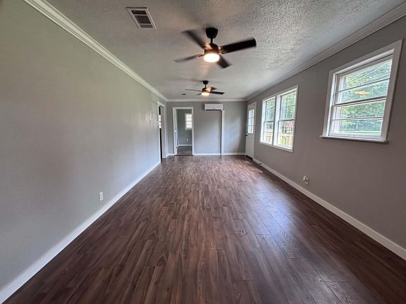 3rd image of 107 Garden Spot Dr