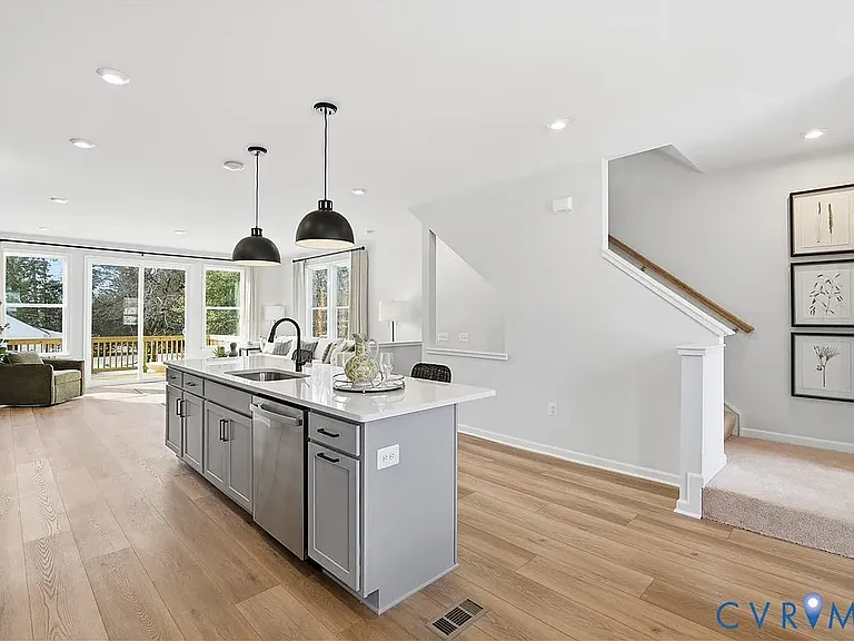 421 Burden Dr — Photo 26