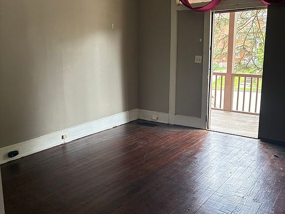 3rd image of 1820 Kinney Ave #1