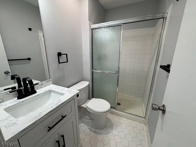 3811 Bloomingdale Dr — Photo 16