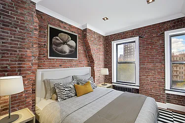 Rented by R New York