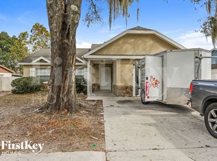 4718 Westwind Dr, Plant City, FL 33566