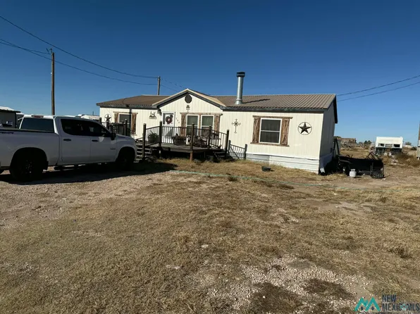 322-326 E Baregrass Ln, Hobbs, NM 88242