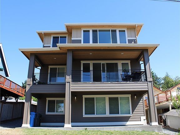 4th image of 4618 Granville Ave NE