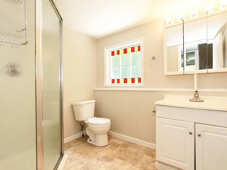 Upstairs Master Bath