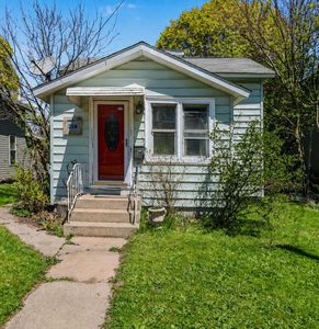 356 1st St, Manistee, MI, 49660