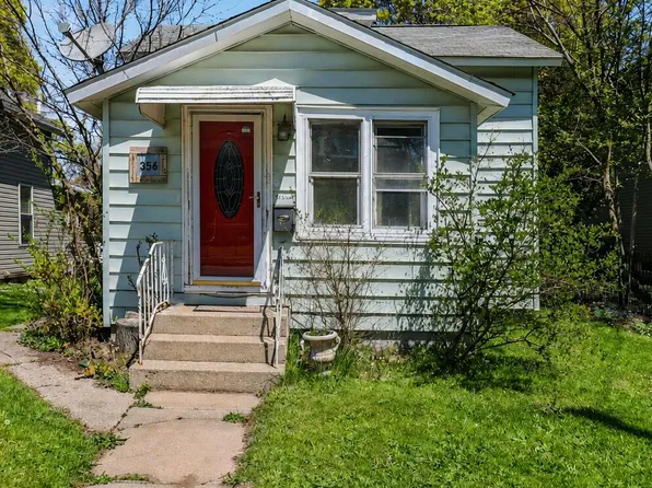 356 1st St, Manistee, MI 49660