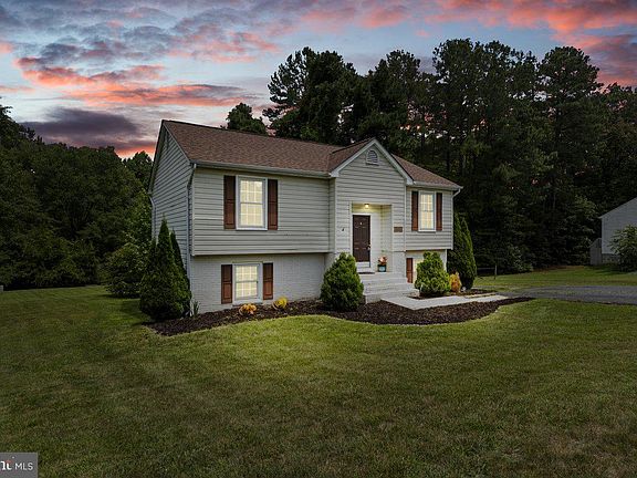3rd image of 10717 Cobblestone Dr